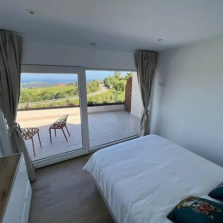 Vistas Al Mar Apartment *